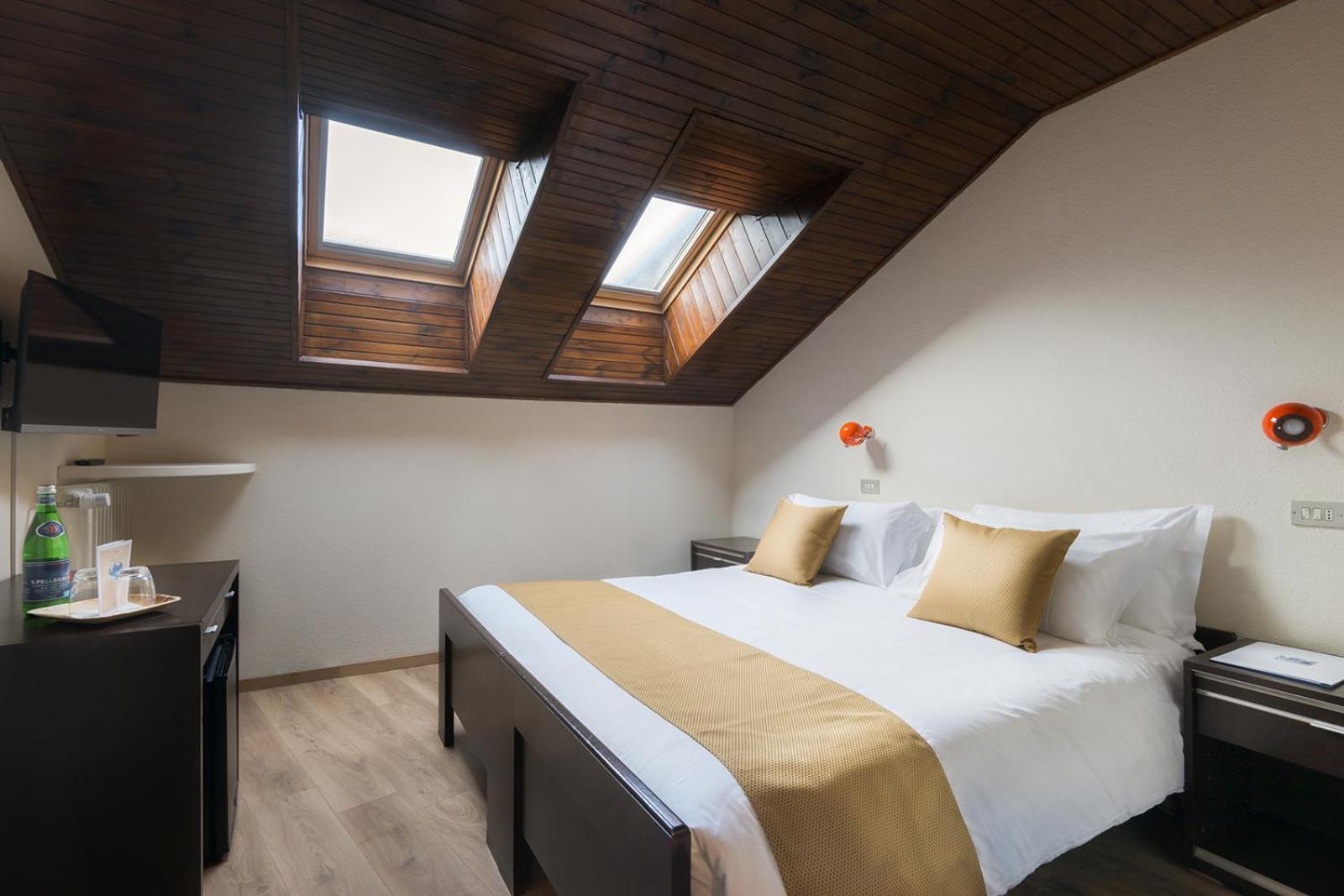 Hotel Mirella Ponte Di Legno Ngoại thất bức ảnh