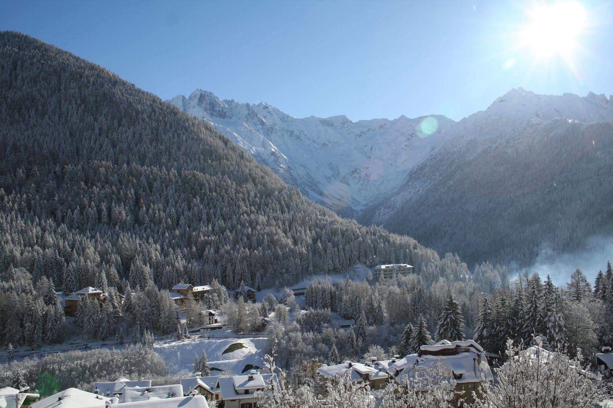 Hotel Mirella Ponte Di Legno Ngoại thất bức ảnh